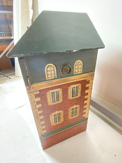 Doll's house.
75 x 62 x 36 cm.
(small accidents,...