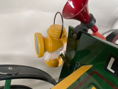 TRIANG.
Pedal car in green and yellow lacquered...