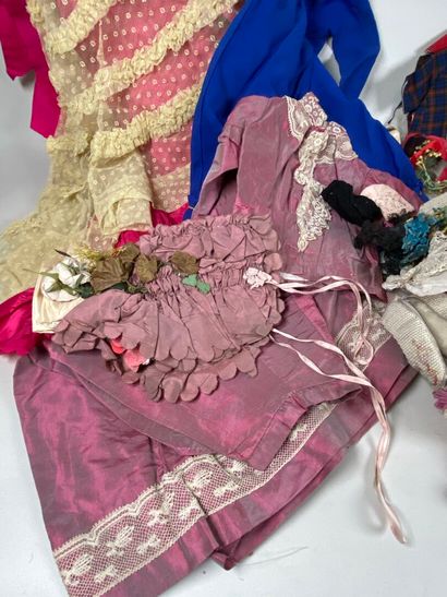 Fashion doll wardrobe with hats - shoes -...