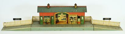 HORNBY MECCANO Paris, large Arras station,...
