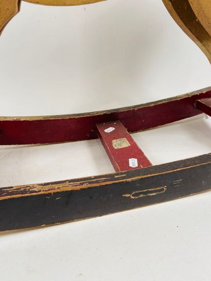 Rocking horse in polychrome wood
58 x 80...