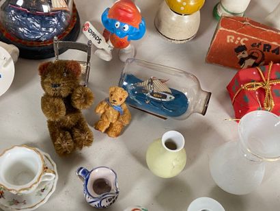 Very large lot of accessories and mismatched...