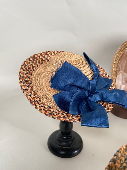 Collection of straw hats for dolls, sizes...