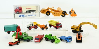 Set of 14 transport and public works vehicles...
