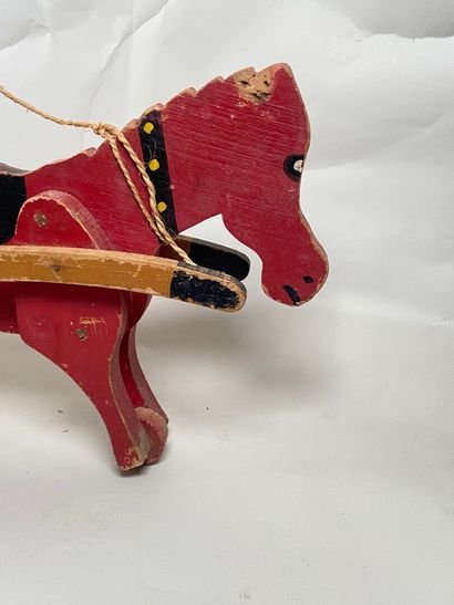 Polychrome wooden carriage.
40 x 80 x 27...