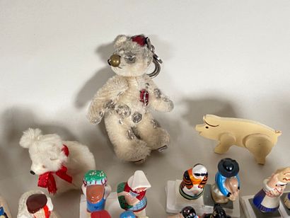 Very large lot of accessories and mismatched...