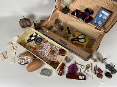 Small fashion doll travel box with domed...