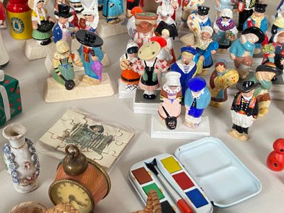 Very large lot of accessories and mismatched...