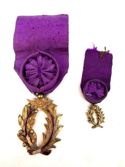 France, IIIème République (1870-1940).
-...