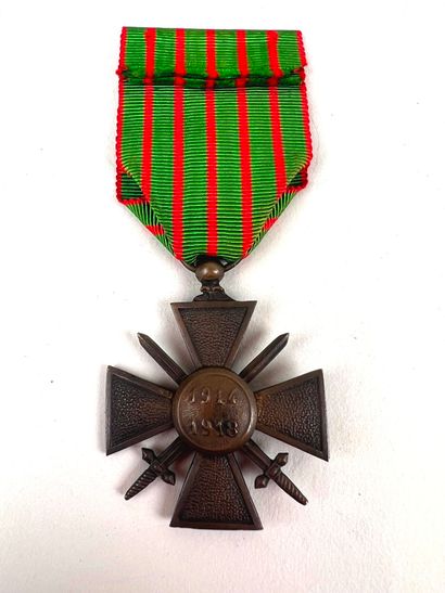 France, 1ère et 2ème GM.
Ensemble de 9 croix...