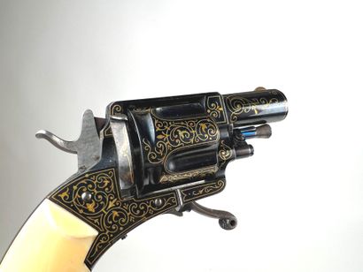 France, fin XIXème.
Exceptionnel petit revolver...