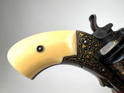 France, fin XIXème.
Exceptionnel petit revolver...