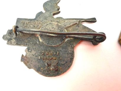 France, XXème.
Lot d'insignes régimentaires...