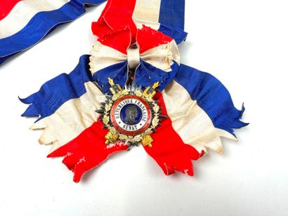 France, IIIe République (1870-1940).
Ensemble...