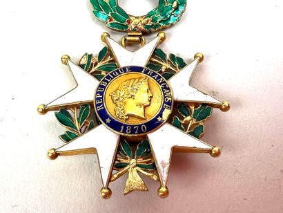 France, 2ème GM.
Décorations d'un officier.
-...