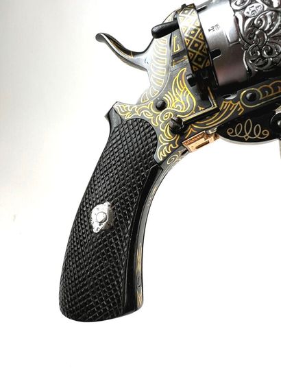 Belgique, milieu XIXème.
Exceptionnel revolver...