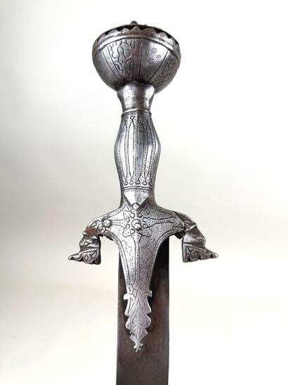 Empire Indo-Persan, XIXème.
Sabre dit Talwar.
Monture...