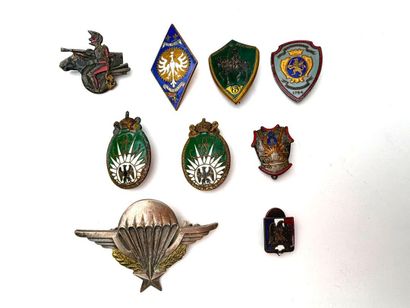 France, XXème.
Lot d'insignes régimentaires...