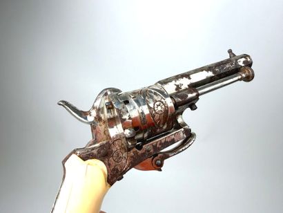 Belgique, fin XIXème.
Petit revolver de poche...