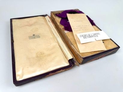 France, IIIe République (1870-1940).
Ensemble...