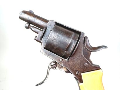 Belgique, fin XIXème.
Petit revolver de poche...