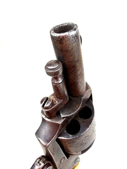 Belgique, fin XIXème.
Petit revolver de poche...