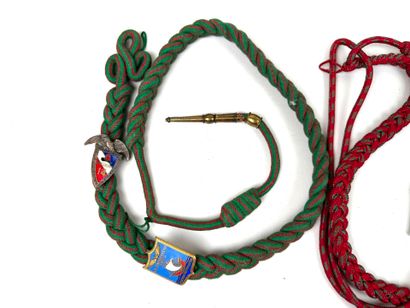 France, XXème.
Lot de quatre fourragères.
-...