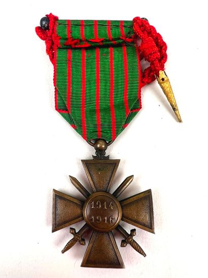 France, 1ère et 2ème GM.
Ensemble de 9 croix...