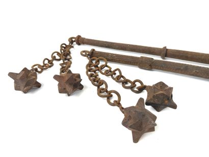 France, XIXème.
Deux masses d'armes de style...
