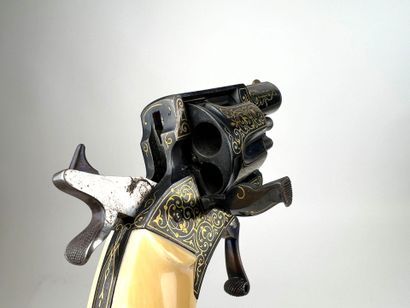 France, fin XIXème.
Exceptionnel petit revolver...