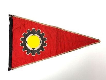 Germany, 2nd GM.
Small D.A.F. vehicle pennant.
Triangular...