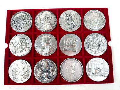 France, XXème.
Collection de 24 médailles...