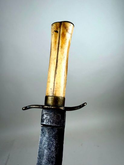 France, 2nd moitié XIXème.
Dague de chasse...