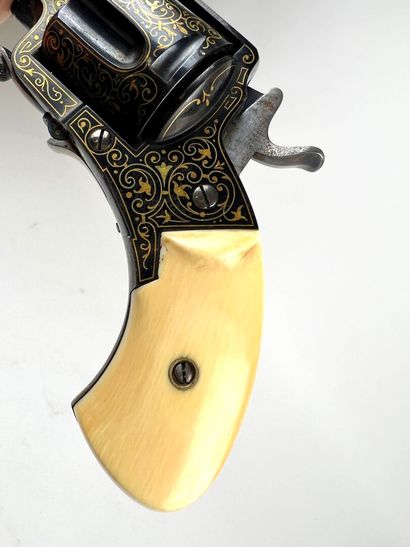 France, fin XIXème.
Exceptionnel petit revolver...