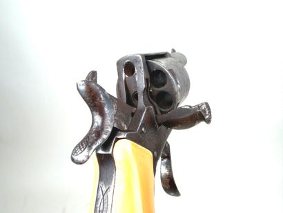 Belgique, fin XIXème.
Petit revolver de poche...