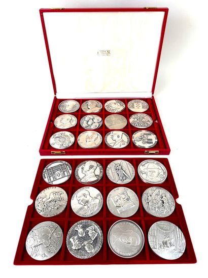 France, XXème.
Collection de 24 médailles...
