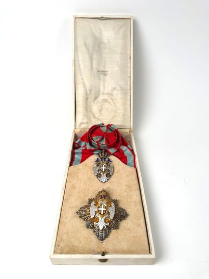 France, IIIe République (1870-1940).
Ensemble...