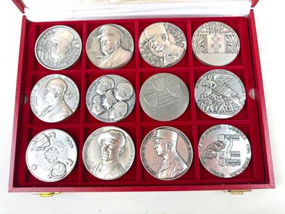 France, XXème.
Collection de 24 médailles...