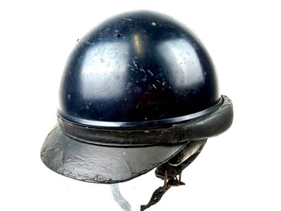 France, Etat-Français (1941-1944).
Rare casque...