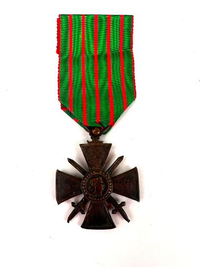 France, 1ère et 2ème GM.
Ensemble de 9 croix...