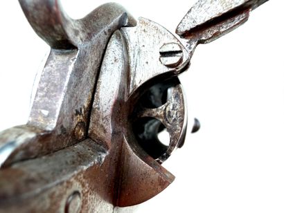 Belgique, Milieu XIXème.
Revolver à broche...
