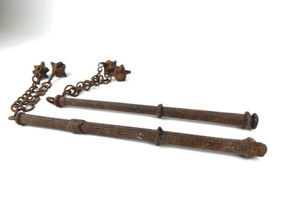 France, XIXème.
Deux masses d'armes de style...