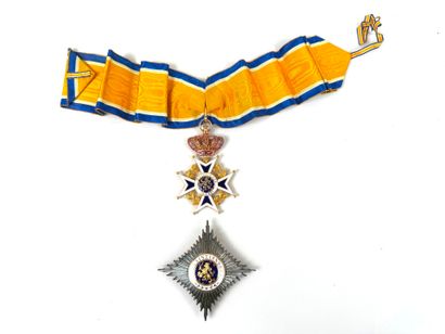 France, IIIe République (1870-1940).
Ensemble...