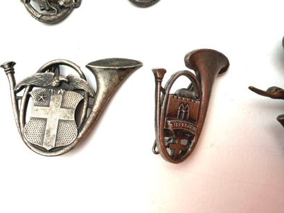 France, XXème.
Ensemble de 16 insignes de...
