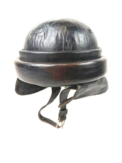 Italie, 2ème GM et après.
Casque de tankiste...