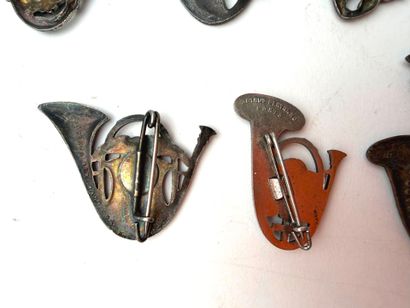 France, XXème.
Ensemble de 16 insignes de...