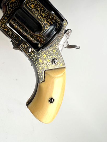 France, fin XIXème.
Exceptionnel petit revolver...