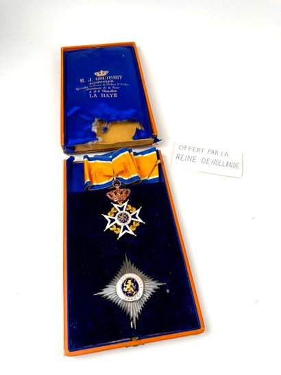 France, IIIe République (1870-1940).
Ensemble...