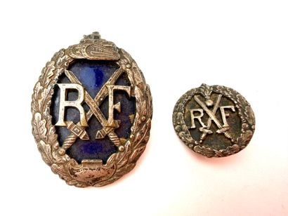 France, XXème.
- Brevet de chef de section...