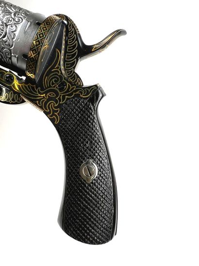 Belgique, milieu XIXème.
Exceptionnel revolver...
